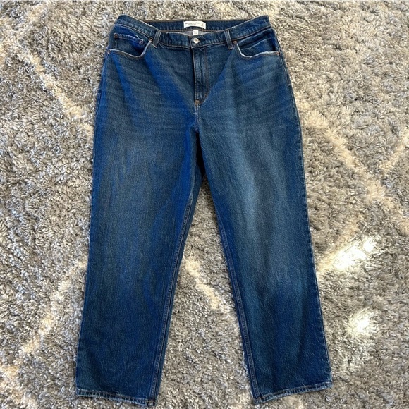 Abercrombie & Fitch Ultra High Rise 90s‎ Straight Jeans in Dark Marble Blue 33 S - Picture 2 of 4